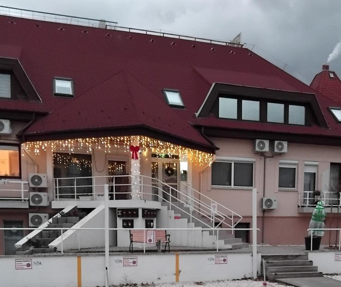 Szent Benedek Apartman Apartman Fot Kültér fotó
